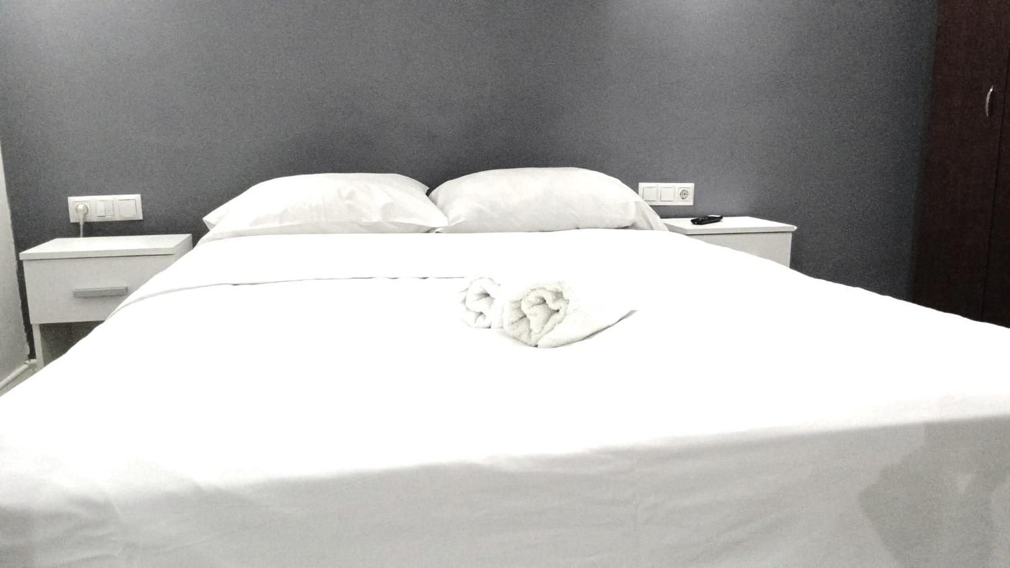 Buna Ziua Apartment Tonitza Nic. クルージュ＝ナポカ エクステリア 写真